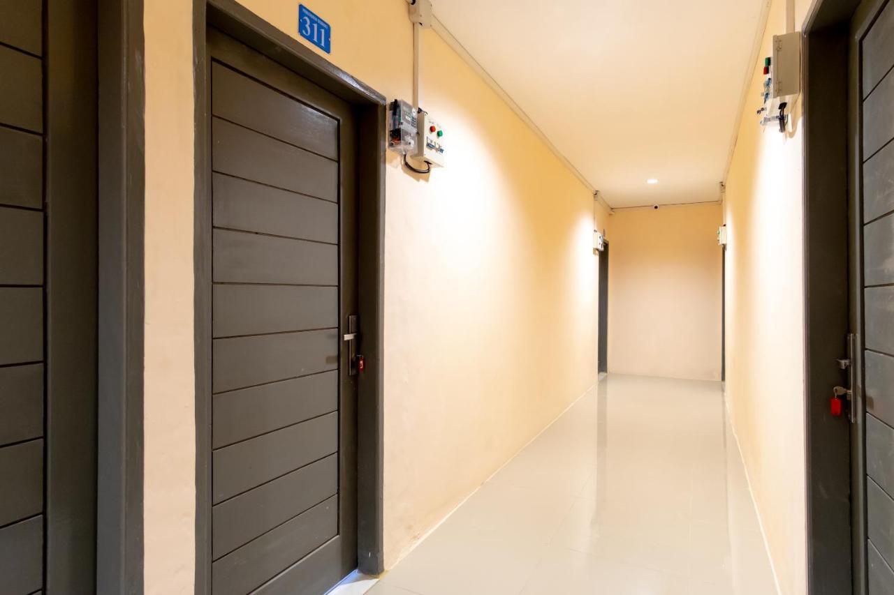 Oyo 2895 Paranginan Residence Medan Eksteriør bilde